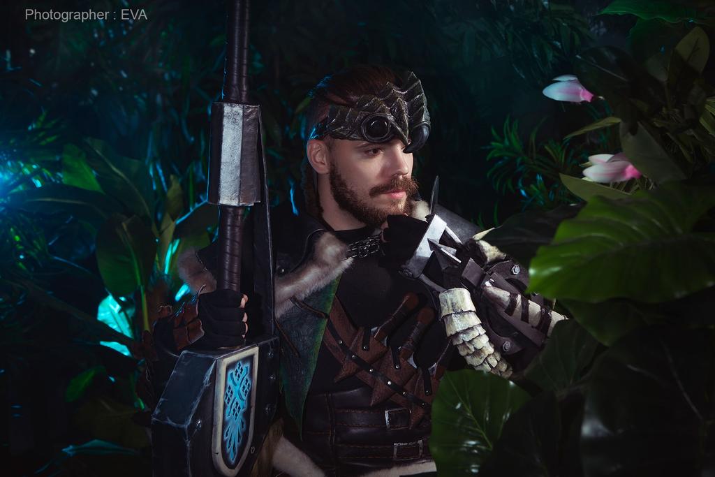 2020 03 14 monster hunter world the handler hunter cosplay 5