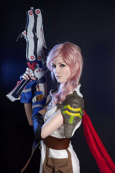 Final Fantasy 13 - Lightning (Claire Farron) Cosplay