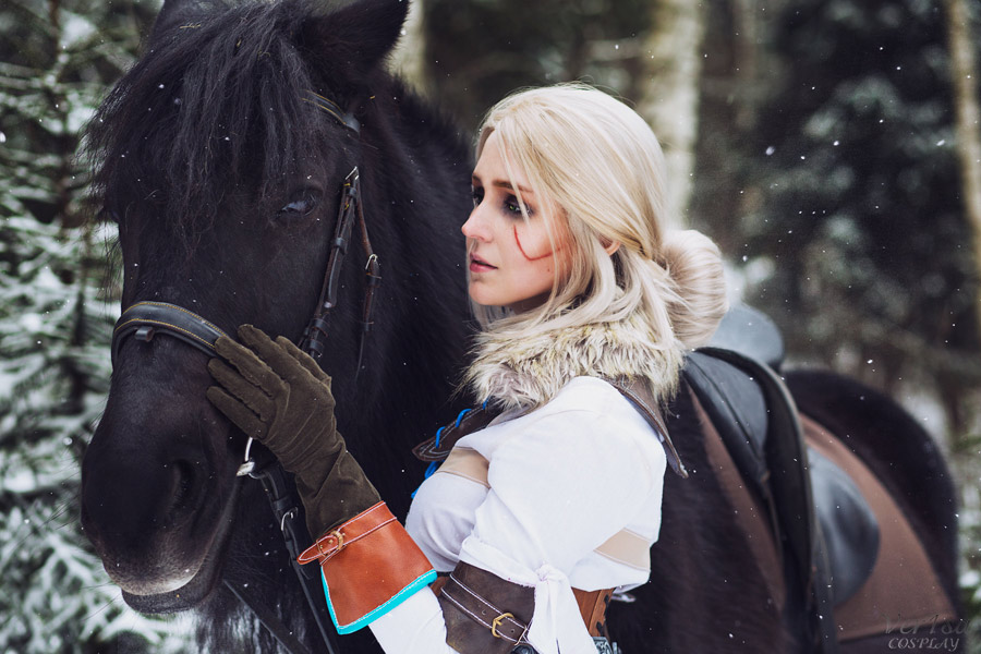 The Witcher 3 - Wild Hunt - Ciri (Cirilla Fiona Elen Riannon) Cosplay - authentic view
