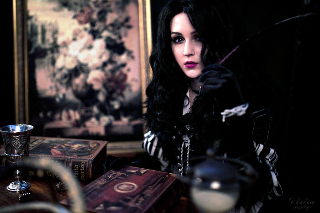 The Witcher 3 - Wild Hunt - Yennefer of Vengerberg Cosplay - full length port.