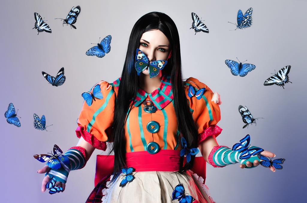 Alice - Madness Returns - Alice Cosplay - costume showcase portrait