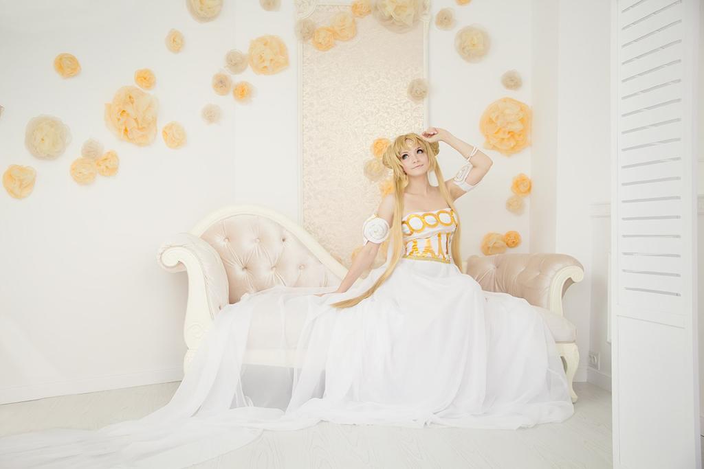 Sailor Moon - Princess Serenity (Crystal) Cosplay - soft focus shot