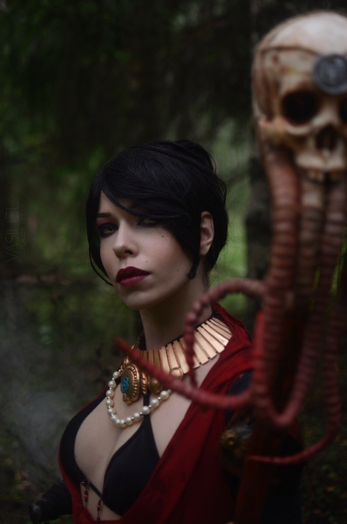 Dragon Age - Origins - Morrigan Cosplay - cinematic costume portrait