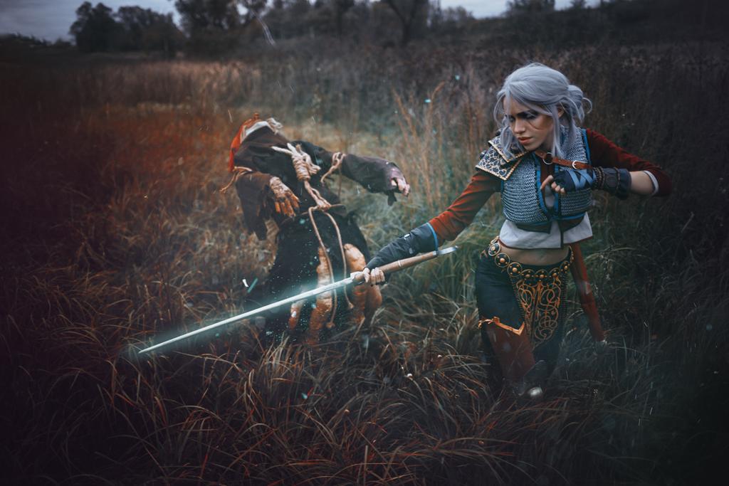 The Witcher 3 - Wild Hunt - Ciri (Cirilla Fiona Elen Riannon) (Zerrikania) Cosplay - body photo