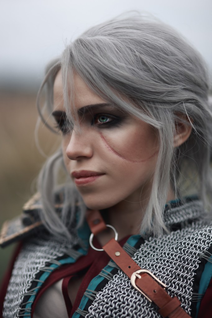 The Witcher 3 - Wild Hunt - Ciri (Cirilla Fiona Elen Riannon) (Zerrikania) Cosplay - full length port.