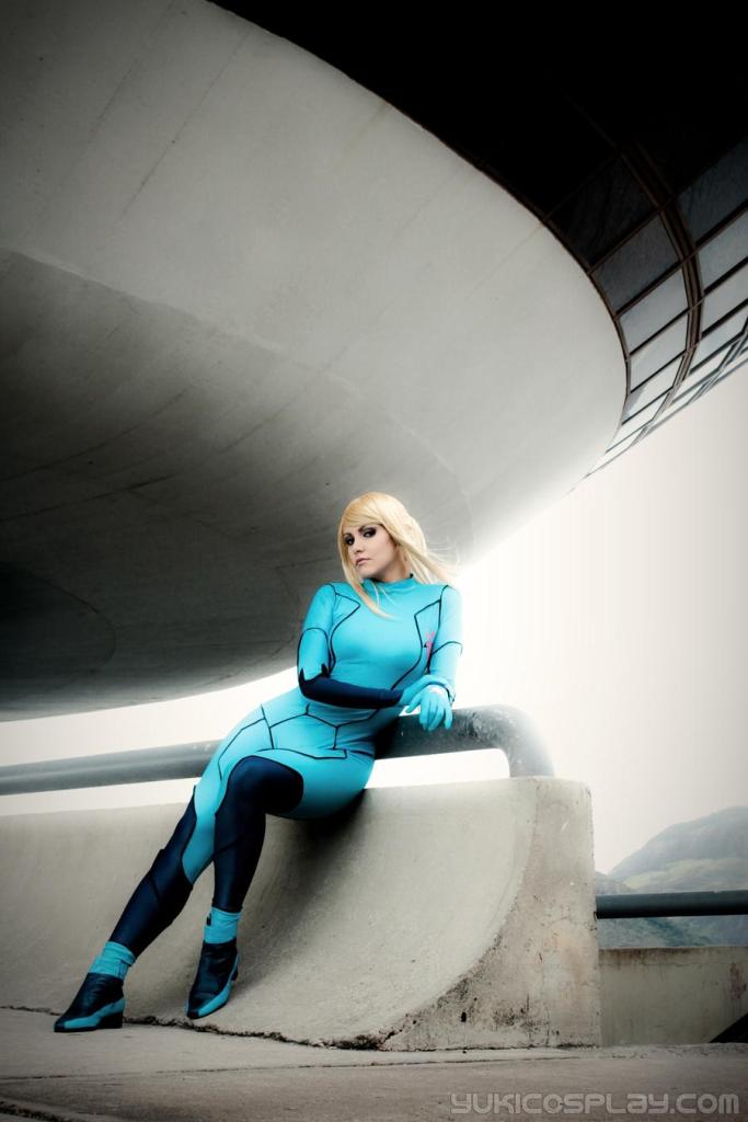 Metroid - Other M - Samus Aran (Zero Suit) Cosplay - body photo