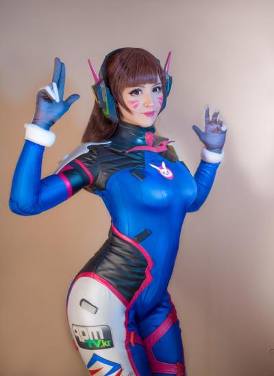 Overwatch - D.VA Cosplay