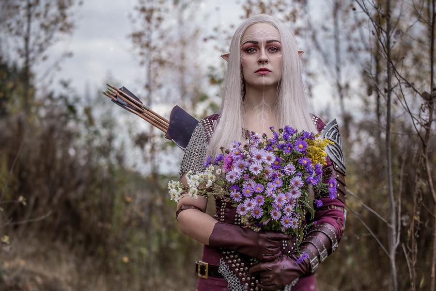 Dragon Age - Origins - Dalish Hunter Cosplay - light aesthetic