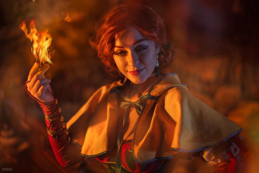 The Witcher 3 - Wild Hunt - Triss Merigold (Artbook Concept) Cosplay - artistic framing