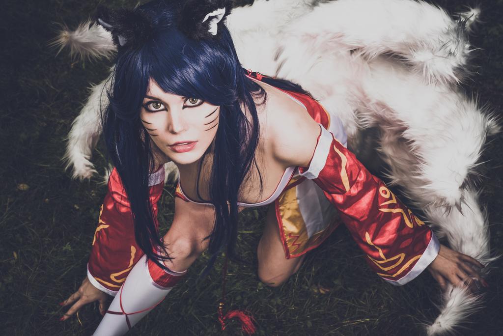 2020 04 16 league of legends e28093 ahri cosplay 3