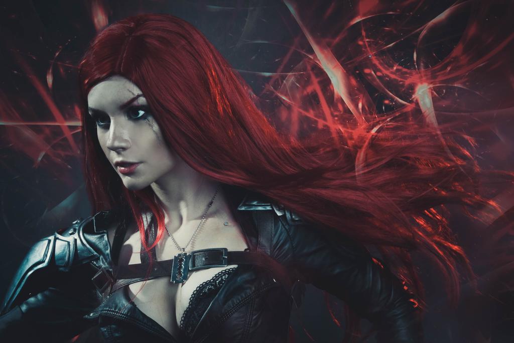 League of Legends - Katarina Cosplay - artistic framing portrait League of Legends - Katarina Cosplay - artistic framing portrait