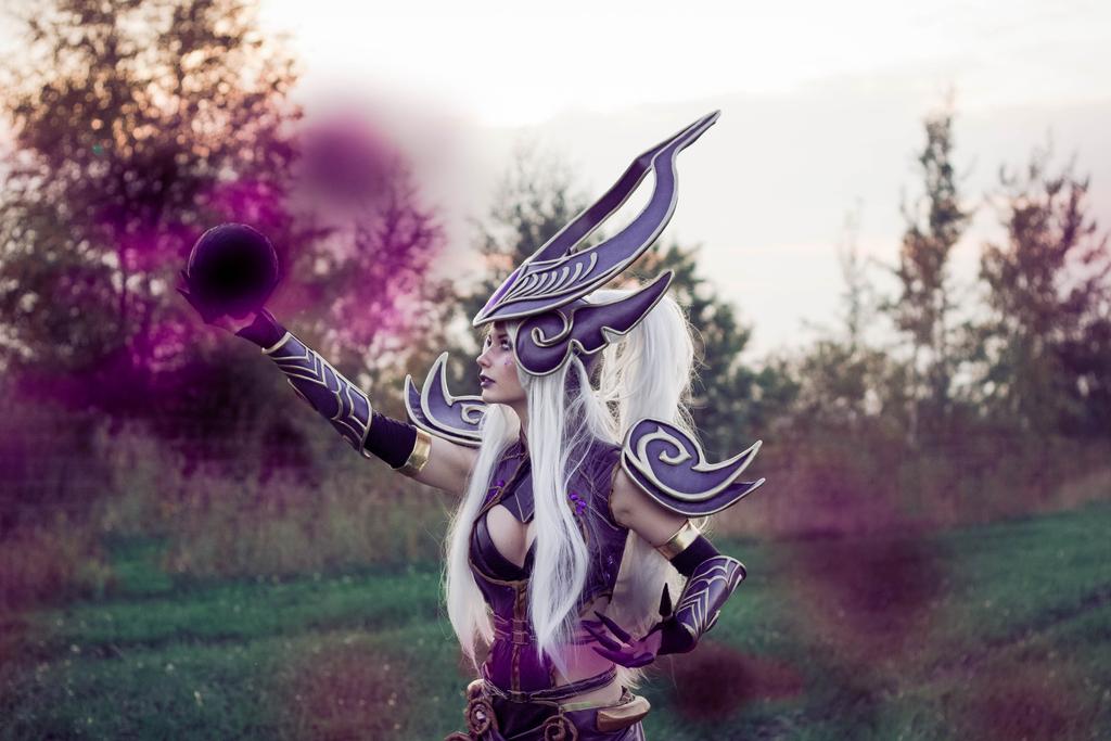 2020 04 16 league of legends e28093 syndra cosplay