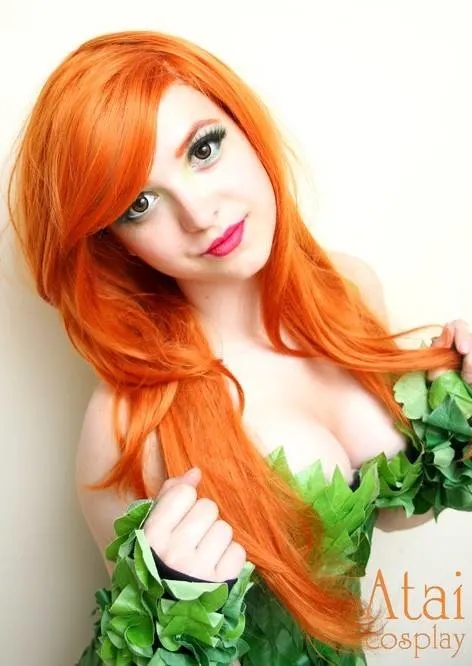 Batman - Poison Ivy (Pamela Lillian Isley) Cosplay - mature capture