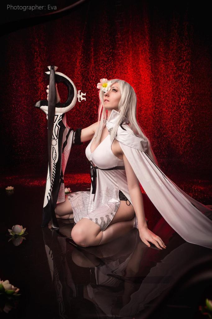 Drakengard 3 - Zero (Rose) Cosplay - focused costume photography