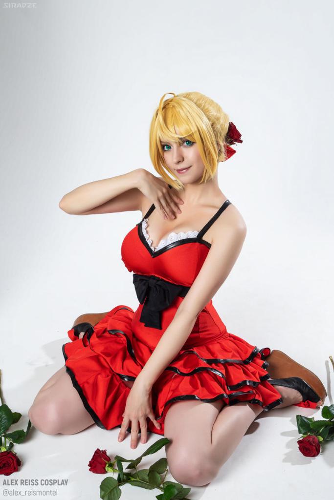 Fate Extra - Nero Claudius (Red Saber) (Emperor of Roses) (Servant 01) Cosplay - nuanced study