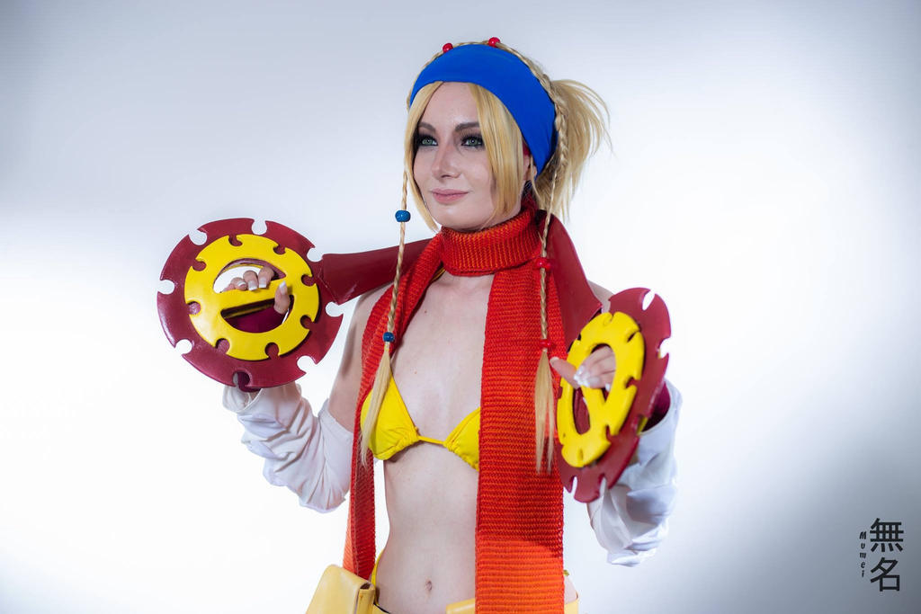 Final Fantasy 10-2 - Rikku Cosplay - expressive character portrait