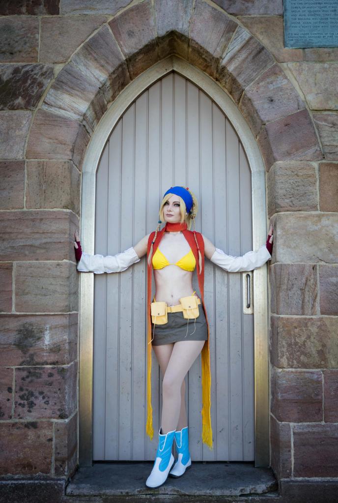 Final Fantasy 10-2 - Rikku Cosplay - soft focus costume shot