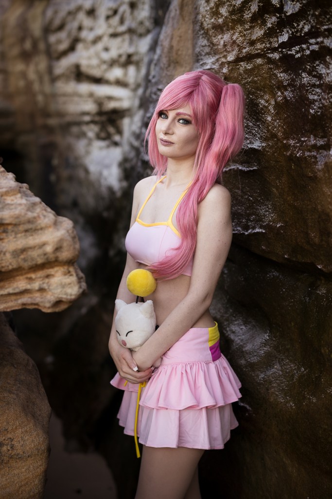 Final Fantasy 13-2 - Serah Farron (Beachwear) Cosplay - authentic view