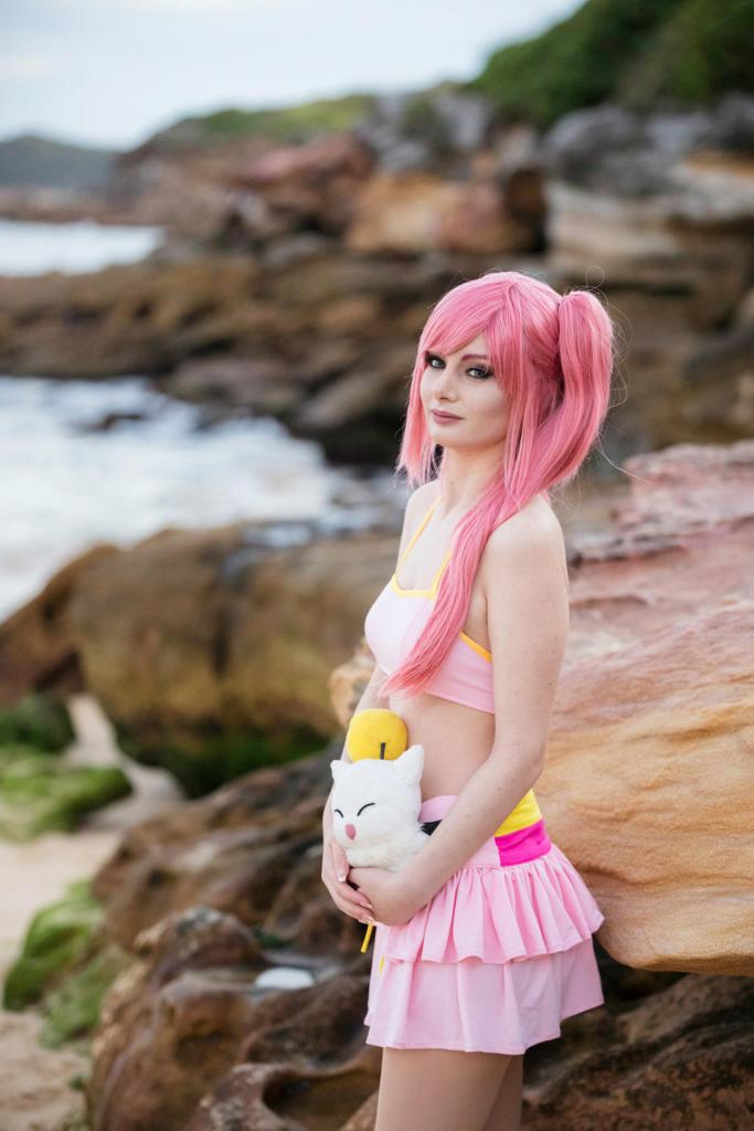 Final Fantasy 13-2 - Serah Farron (Beachwear) Cosplay - delicate portrait