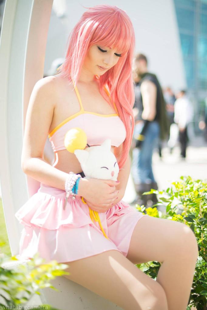 Final Fantasy 13-2 - Serah Farron (Beachwear) Cosplay - light aesthetic