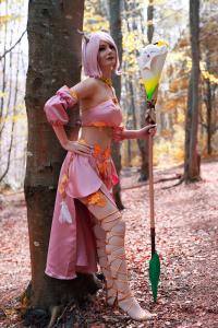 Final Fantasy 14 - Au Ra (White Mage) (Mighty Moggle Mogrod) Cosplay