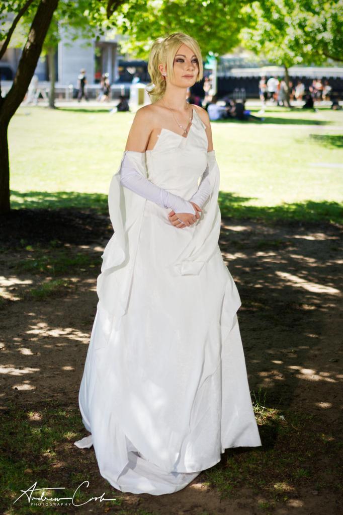 Final Fantasy 15 - Lunafreya Nox Fleuret (Luna) Cosplay - costume show