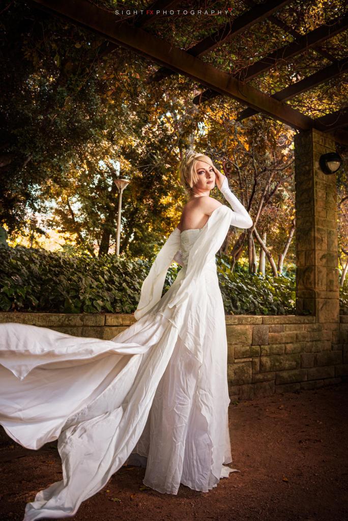 Final Fantasy 15 - Lunafreya Nox Fleuret (Luna) Cosplay - costume portrait