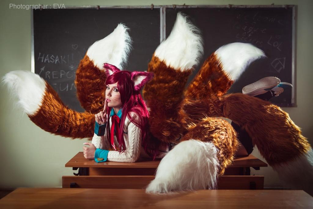 League of Legends - Ahri (The Nine-Tailed Fox) (Academy) Cosplay - full length port. League of Legends - Ahri (The Nine-Tailed Fox) (Academy) Cosplay - full length port.
