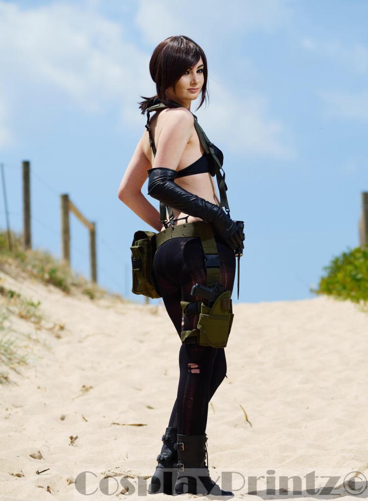 Metal Gear Solid 5 - The Phantom Pain - Sniper "Quiet" (Tixij) Cosplay - elegant capture