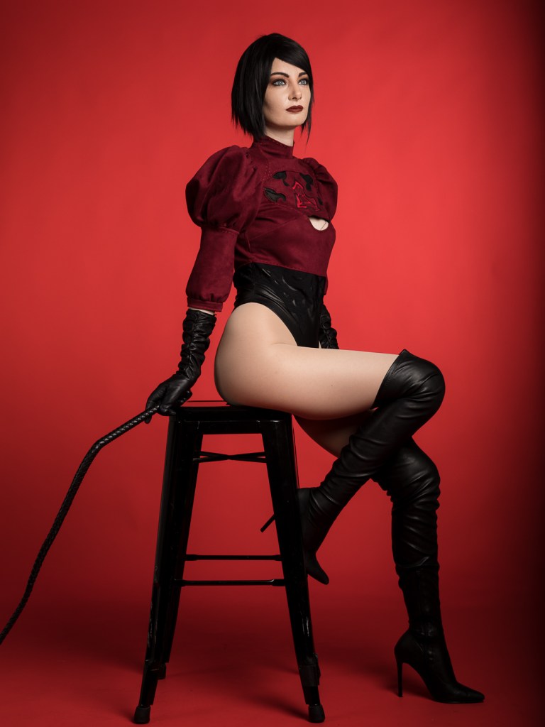 Resident Evil 2 - Remake - Ada Wong (2B) Cosplay - authentic view Resident Evil 2 - Remake - Ada Wong (2B) Cosplay - authentic view