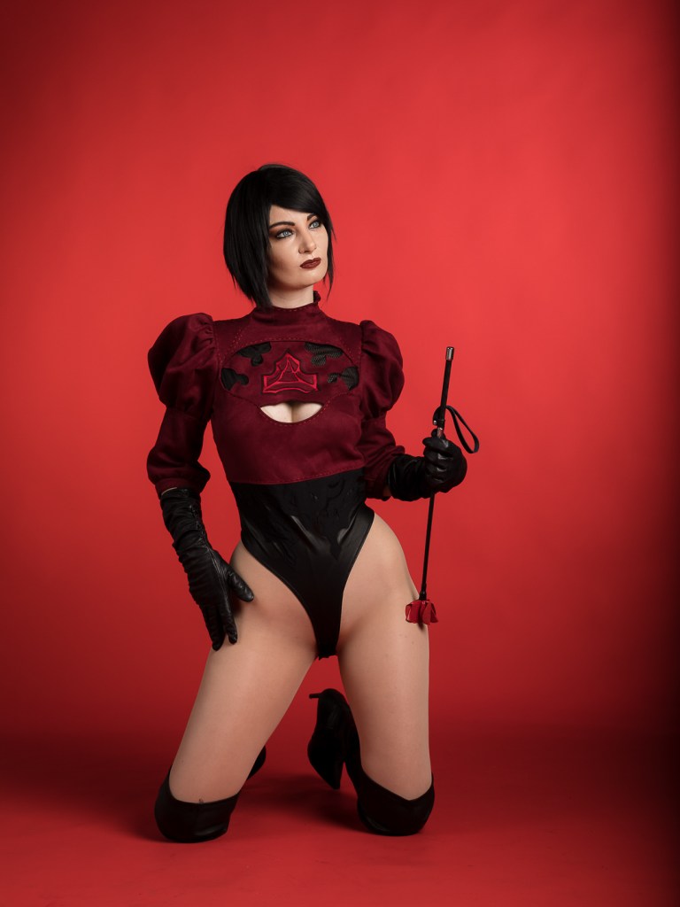 Resident Evil 2 - Remake - Ada Wong (2B) Cosplay - delicate portrait Resident Evil 2 - Remake - Ada Wong (2B) Cosplay - delicate portrait