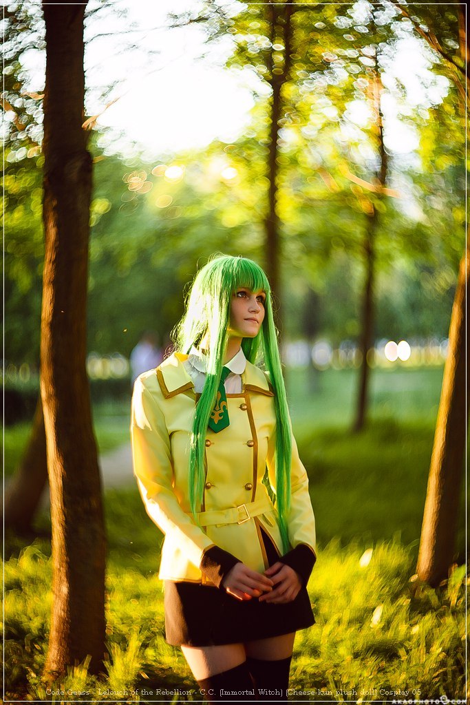 Code Geass - Lelouch of the Rebellion - C.C. (Immortal Witch) (Cheese-kun plush doll) Cosplay - portrait photo