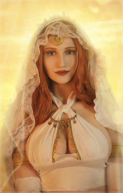 Dark Souls - Gwynevere (Princess of Sunlight) Cosplay
