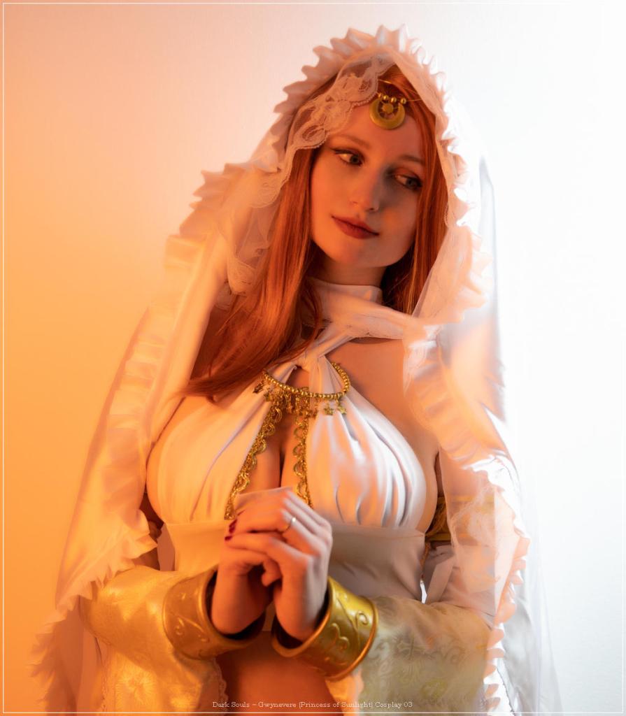 dark souls e28093 gwynevere princess of sunlight cosplay 03