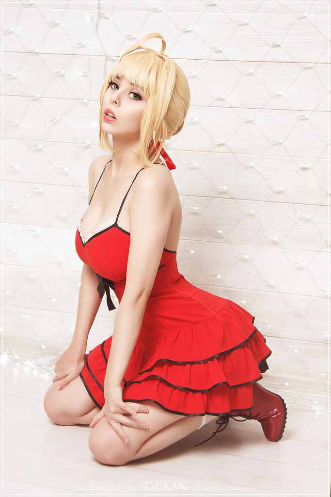 Fate Extra CCC - Nero Claudius (Red Saber) (Emperor of Roses) Cosplay - delicate portrait