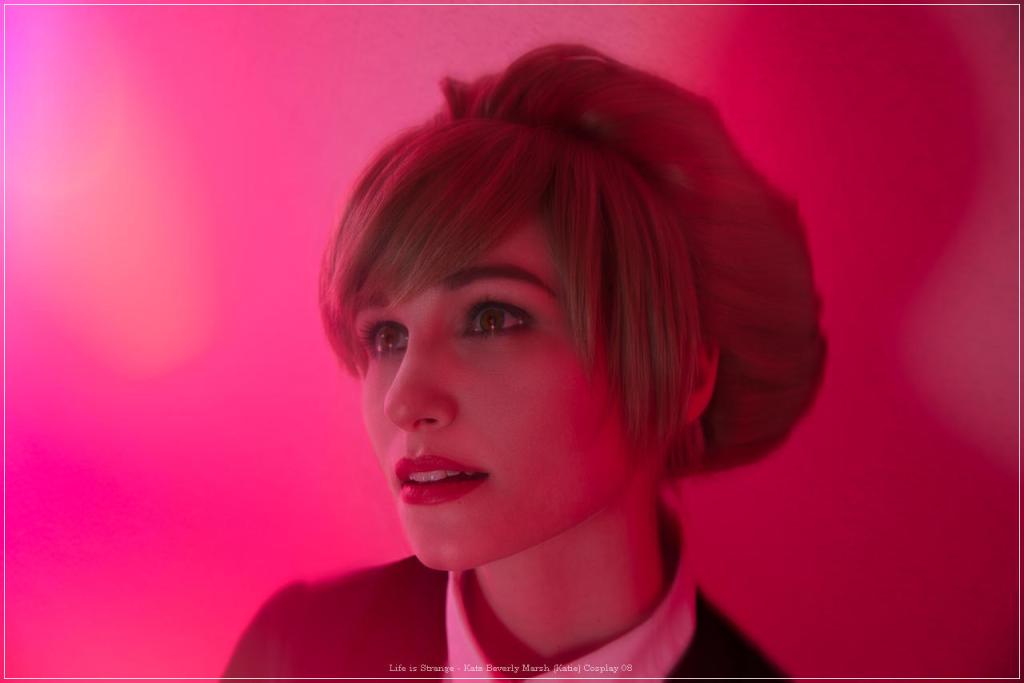 Life is Strange - Kate Beverly Marsh (Katie) Cosplay - expressive portrait
