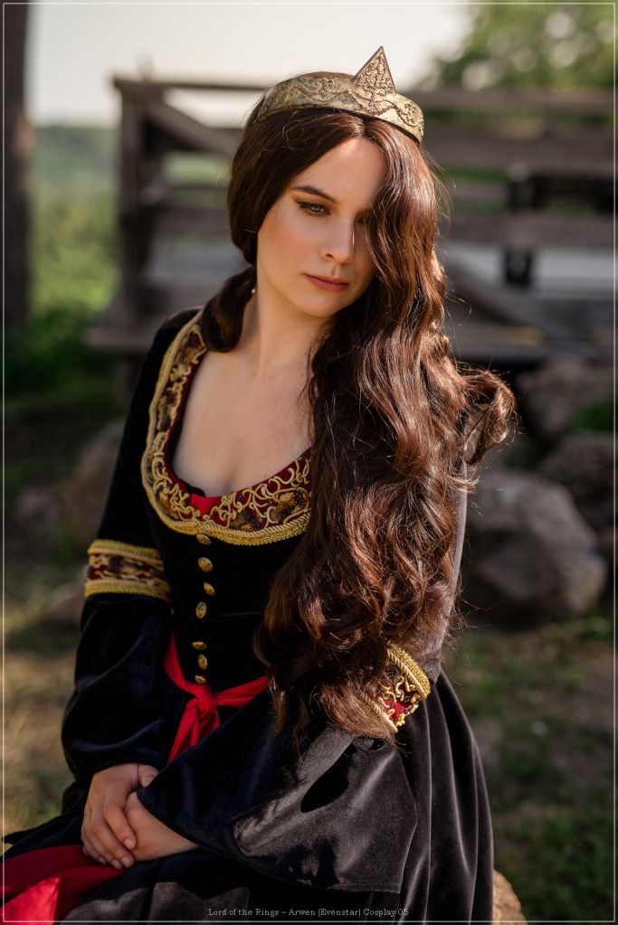 Lord of the Rings - Arwen (Evenstar) Cosplay - portrait photo