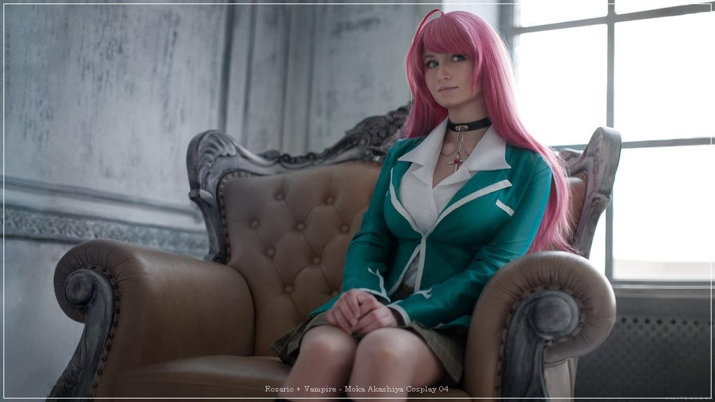 Rosario + Vampire - Moka Akashiya Cosplay - full body port.