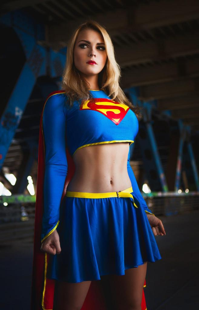 Supergirl - Kara Zor-El Cosplay - gentle costume showcase