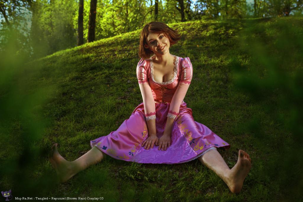 Tangled - Rapunzel (Brown Hair) Cosplay - full length photo