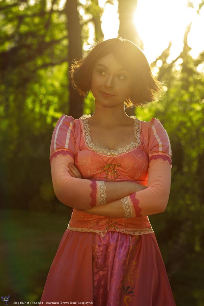 Tangled - Rapunzel (Brown Hair) Cosplay - character portrait photography