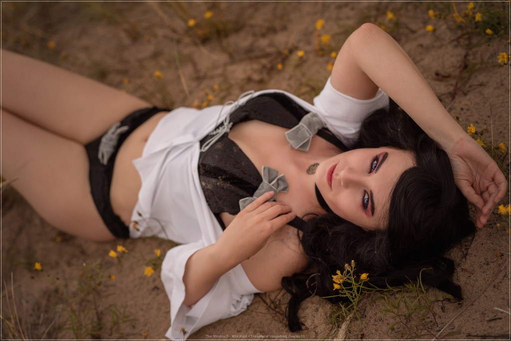 The Witcher 3 - Wild Hunt - Yennefer of Vengerberg Cosplay - soft focus shot The Witcher 3 - Wild Hunt - Yennefer of Vengerberg Cosplay - soft focus shot