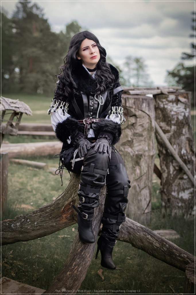 The Witcher 3 - Wild Hunt - Yennefer of Vengerberg Cosplay - full body port.