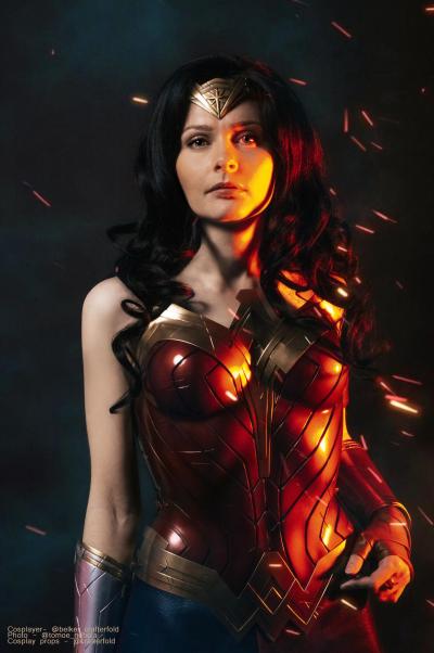 Wonder Woman - Diana Prince (Diana of Themyscira) (Wonder Woman) Cosplay