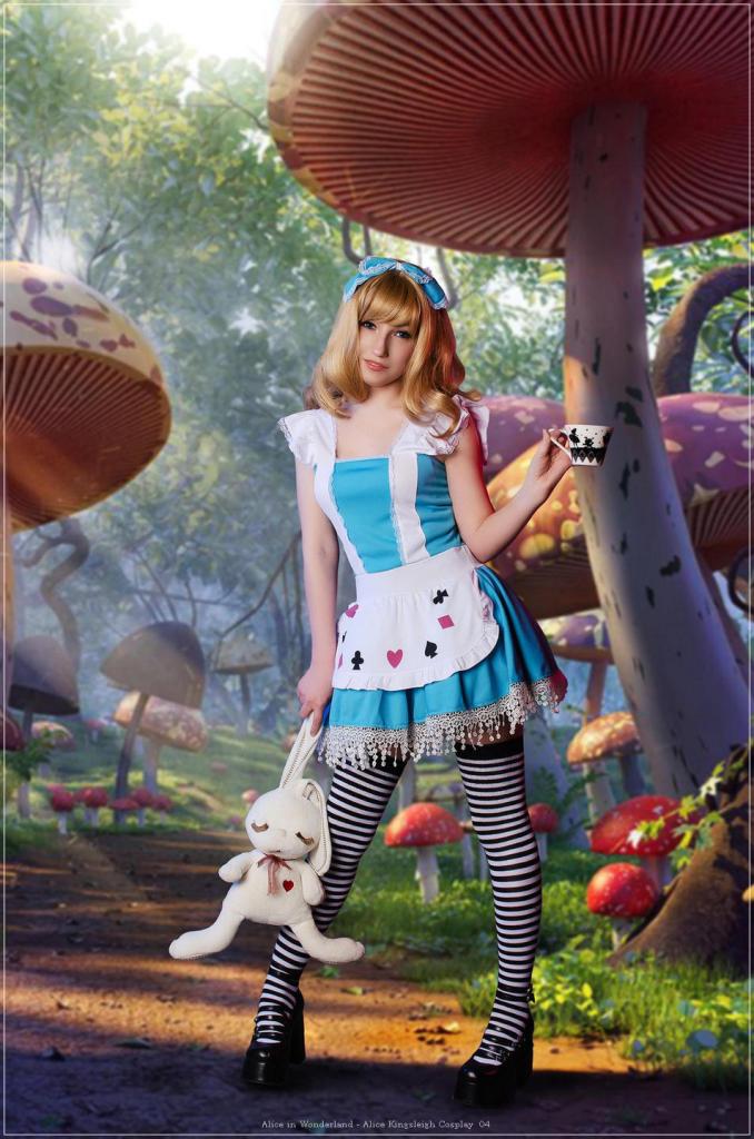 Alice in Wonderland - Alice Kingsleigh Cosplay - cosplay study