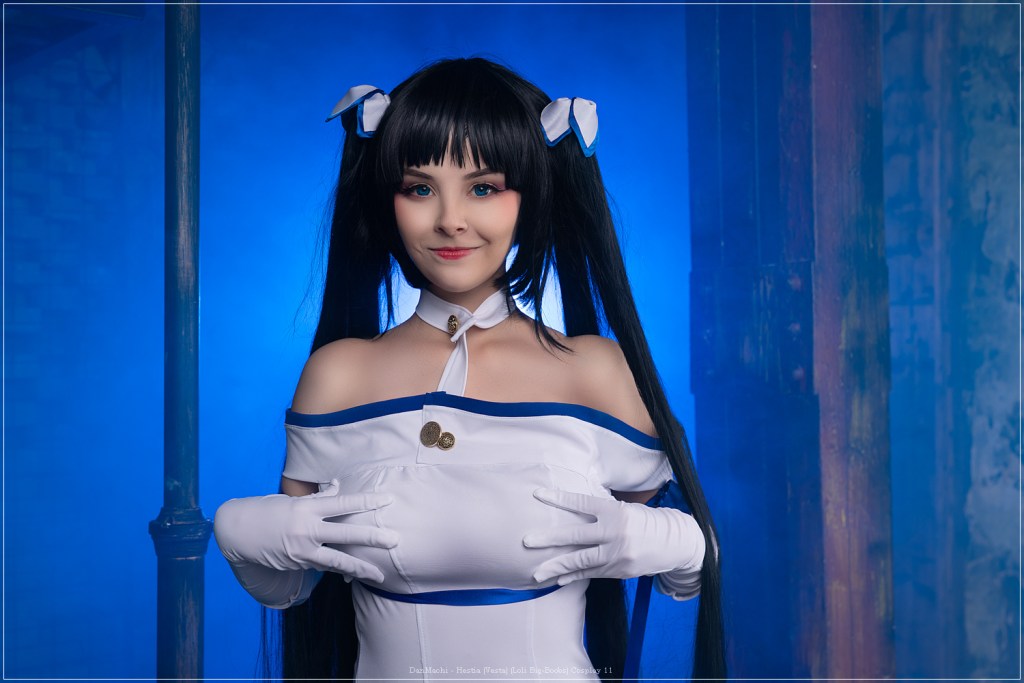 DanMachi - Hestia (Vesta) (Loli Big-Boobs) Cosplay - sophisticated portrait