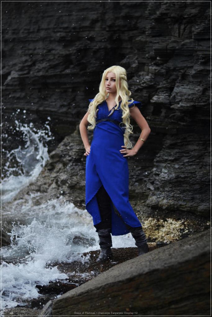 Game of Thrones - Daenerys Targaryen Cosplay - portrait photo
