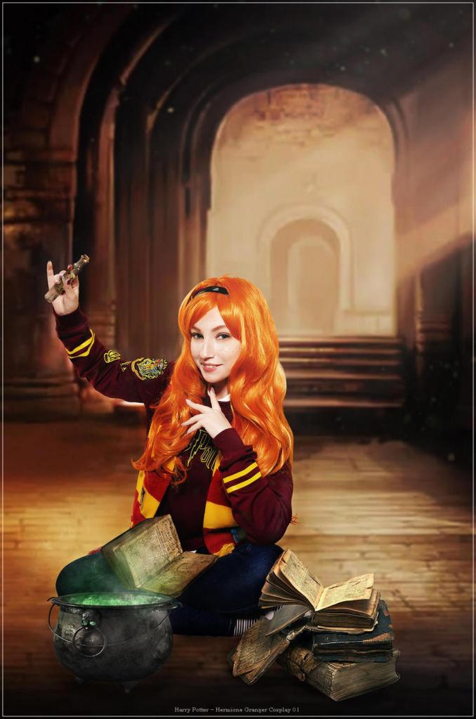 Harry Potter - Hermione Granger Cosplay - character recreation portrait