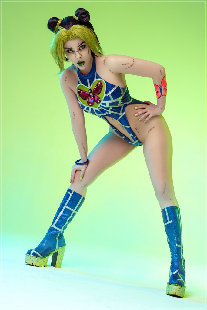 JoJos Bizarre Adventure - Jolyne Cujoh (JoJo) Cosplay - sophisticated portrait