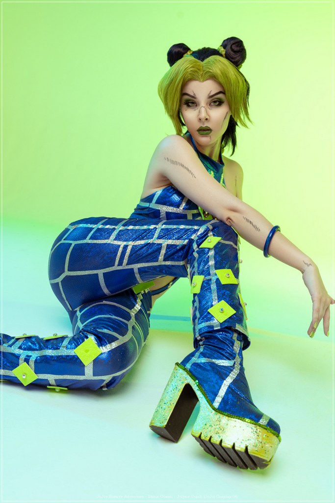JoJos Bizarre Adventure - Jolyne Cujoh (JoJo) Cosplay - costume focus